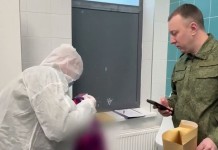 «С него пылинки сдували»: соседи 15-летнего убийцы рассказали о семье подростка