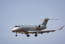 Вблизи Венесуэлы самолет опять чуть не столкнулся с американским военным заправщиком