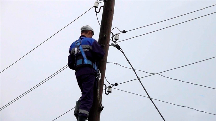 Более 20 сел Дагестана остались без света из-за ветра, ведутся работы - Новости на Вести.ru