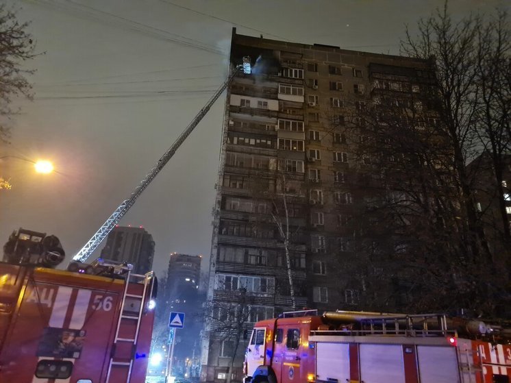 Менеджер поссорился с женой из-за сына и поджег квартиру: супруга погибла