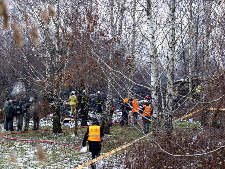 Появились подробности крушения грузового самолета в Литве: упал в соседний двор